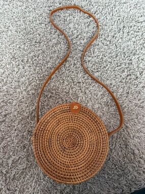 Round Woven Crossbody Bag in Tan